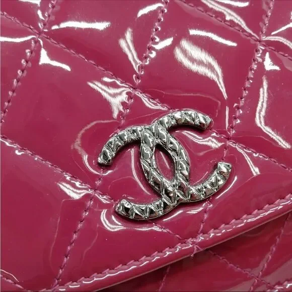 Auth Chanel Brilliant Pink Quilted Patent Leather Wallet on Chain (WOC) Clutch - Picture 2 of 16